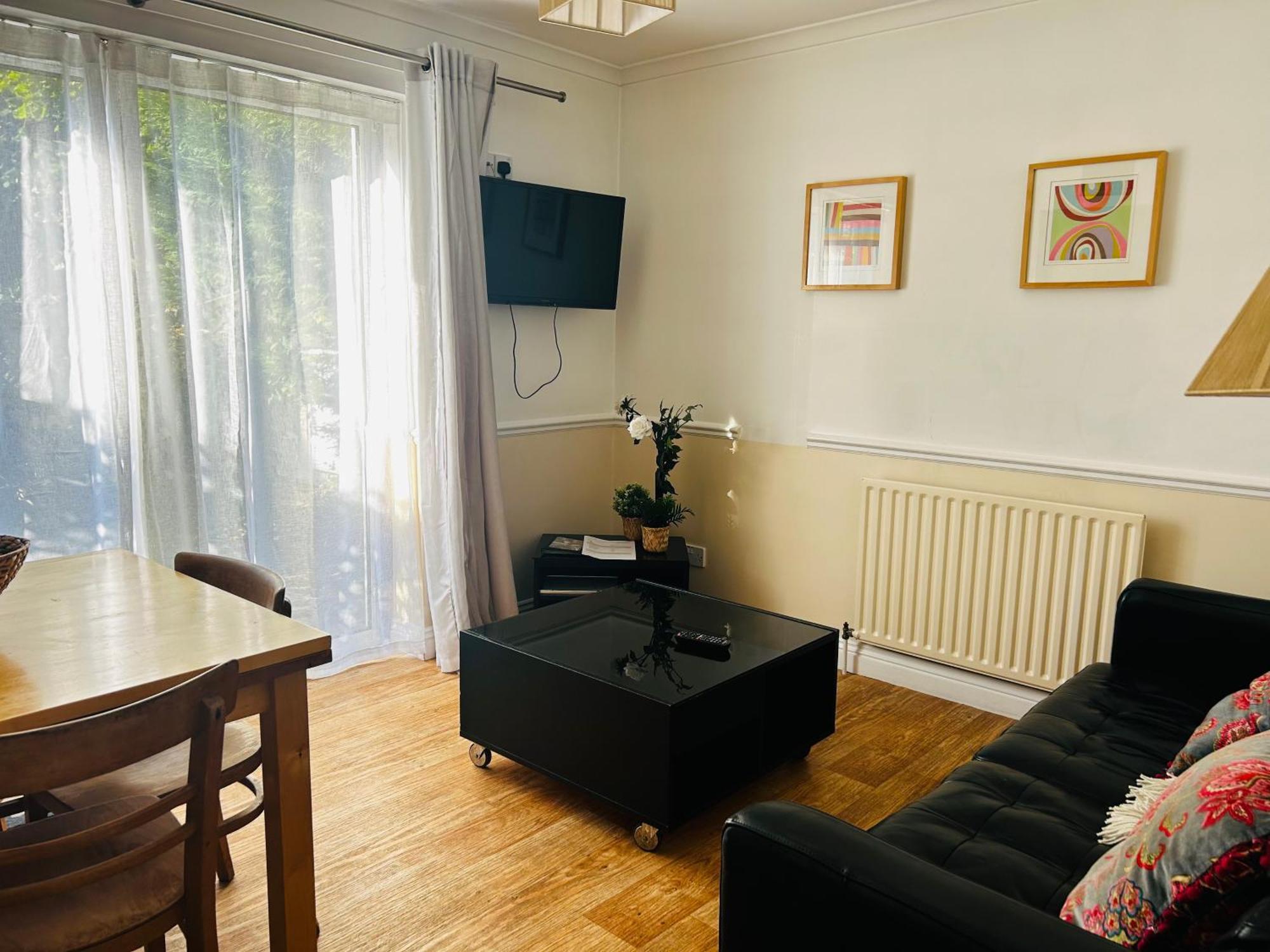 Byways Serviced Apartments Salisbury Exterior photo