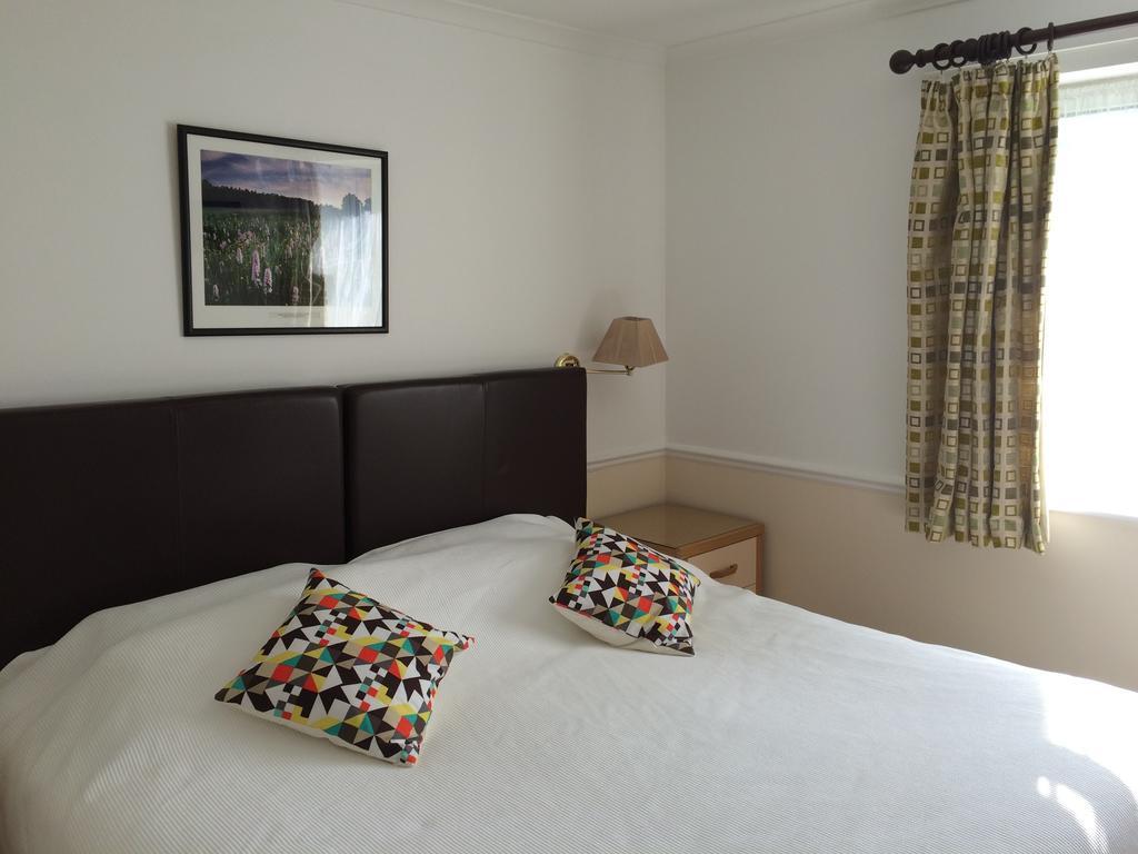 Byways Serviced Apartments Salisbury Room photo
